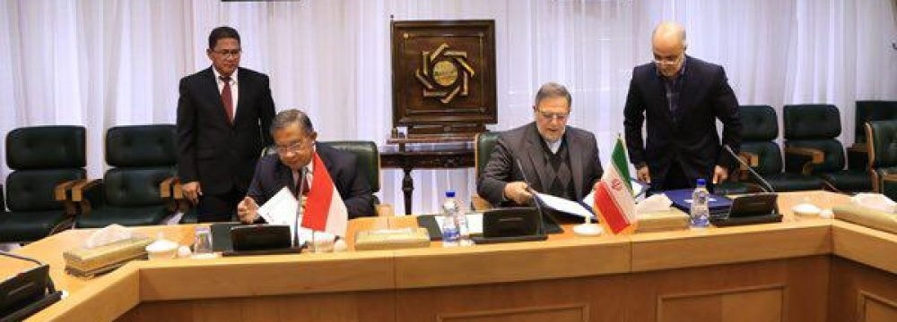 Iran, Indonesia to Open Joint Bank Account