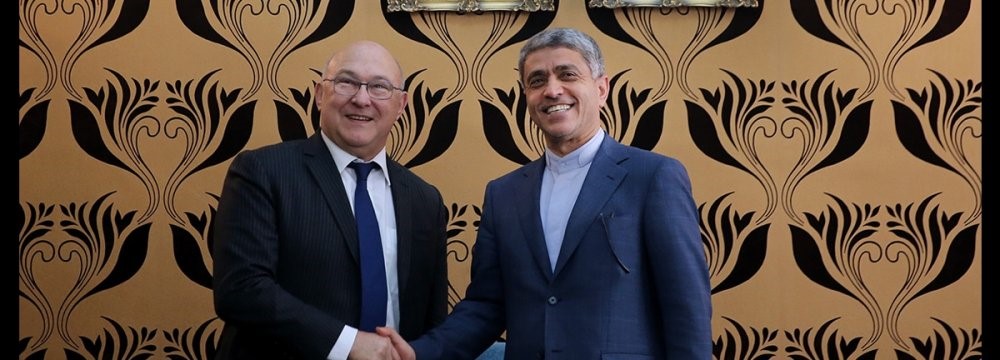 Tehran, Paris Reinforce Banking, Reinsurance Ties