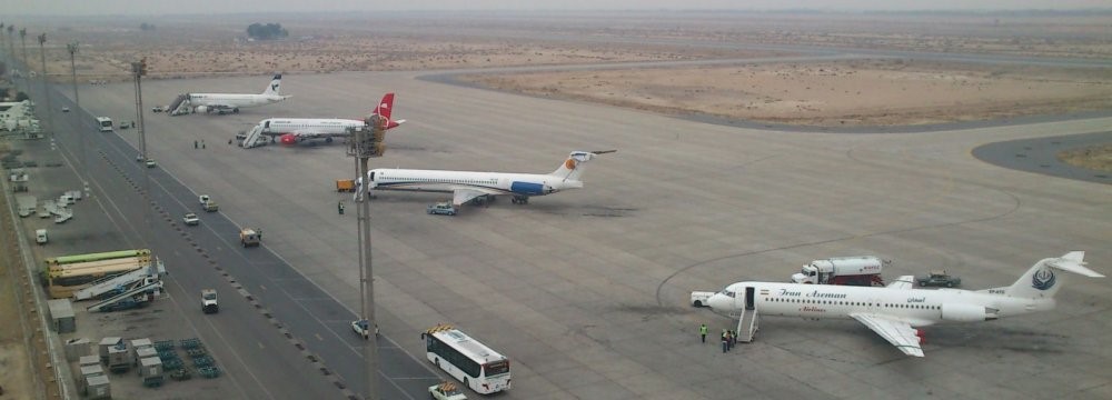 French Firm Signs Contract to Develop 2 Iranian Airports