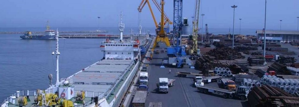 Afghan Traders Urged to Invest in Chabahar Port
