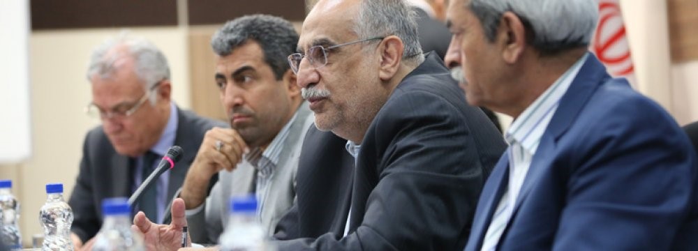 Karbasian: Account Closures by Chinese Banks “Unreasonable”