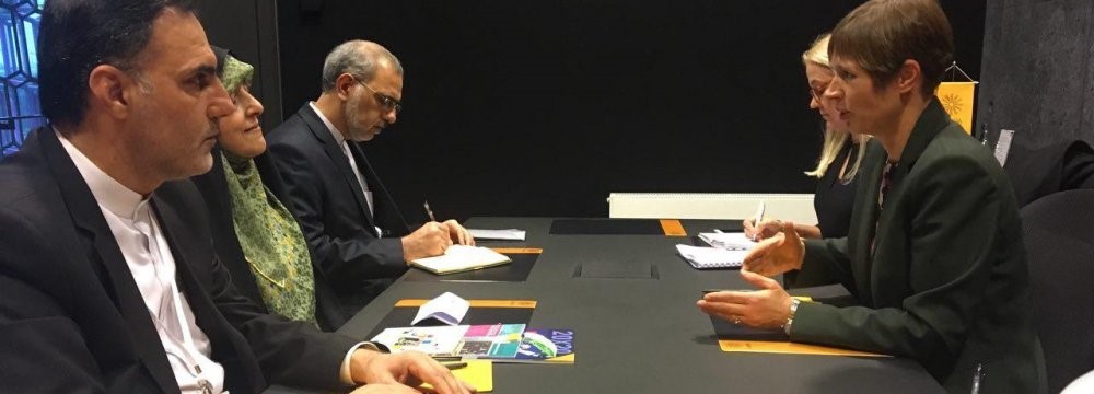 Iran, Estonia Call for Promotion of Relations