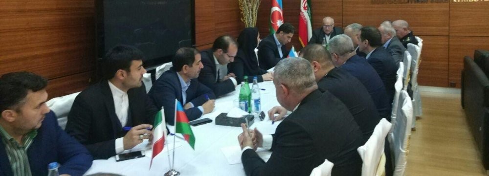 Tehran, Baku Promote Customs Cooperation