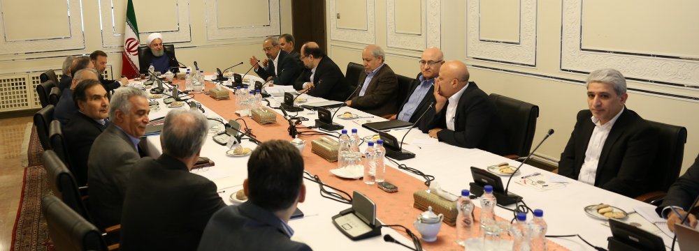 Rouhani Assures Business Community on Forex Policy