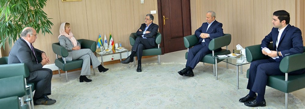 Iran-Sweden Private Sectors Discuss Banking Solutions