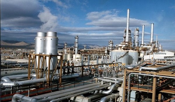 Iran Setting Up Petrochemical Hub on Persian Gulf Coasts